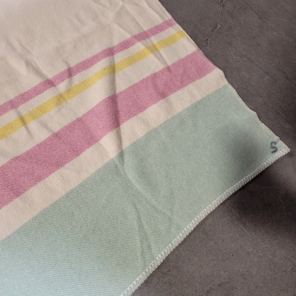 Vintage Ayers of Lachute Canada Pure Wool Blanket 48" X 65” Cream Stripes - Picture 2 of 8